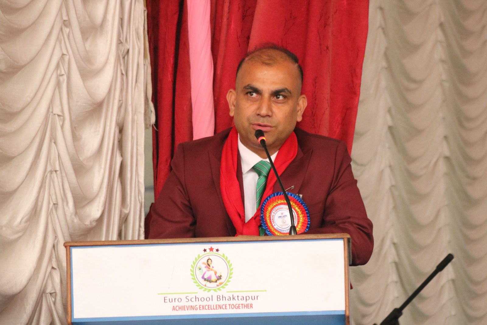 यूरो स्कुल सृजनानगर : एकैपटक ३९ जना विद्यार्थी भए दिक्षित (फोटोफिचर)