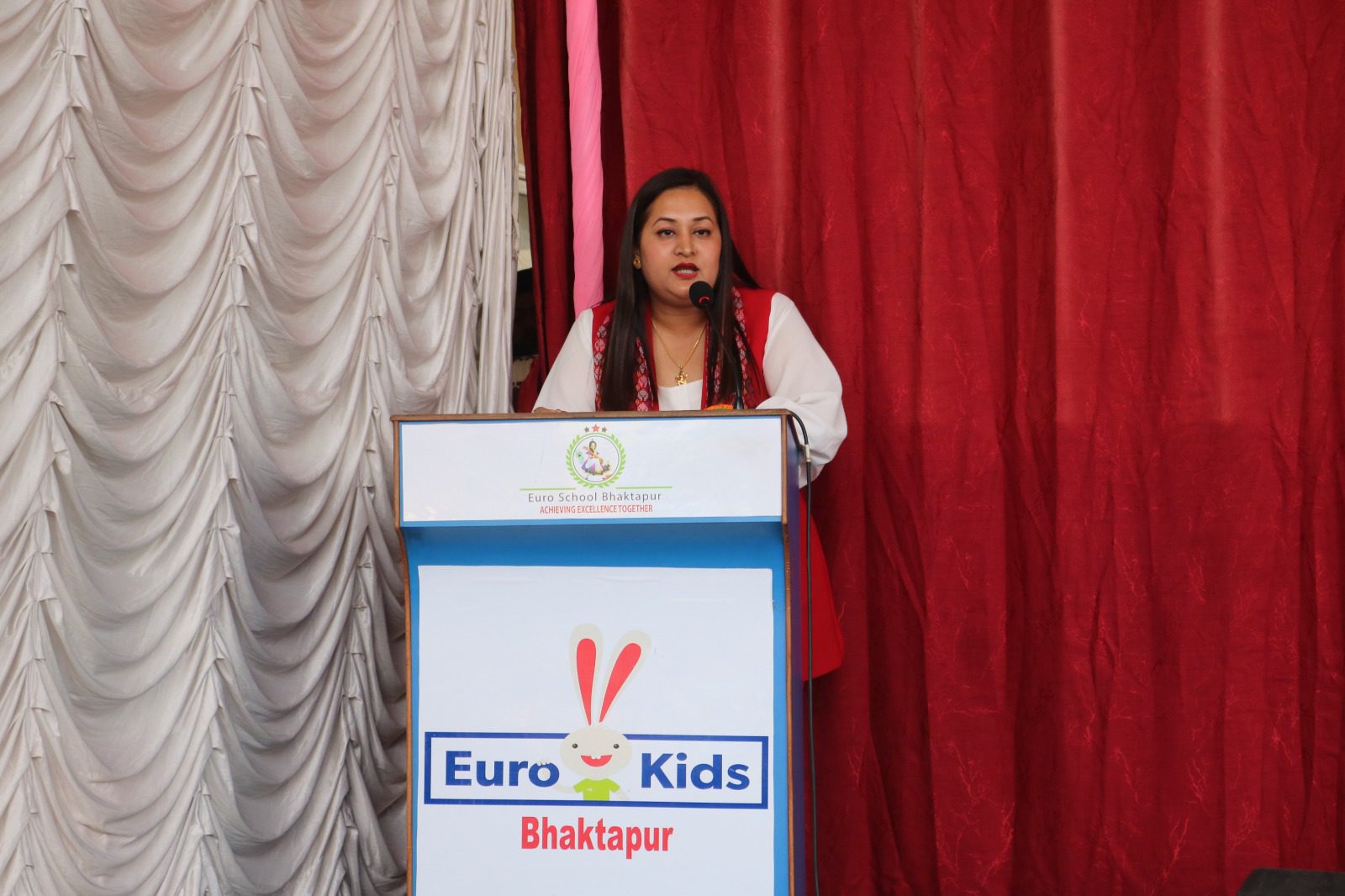 यूरो स्कुल सृजनानगर : एकैपटक ३९ जना विद्यार्थी भए दिक्षित (फोटोफिचर)