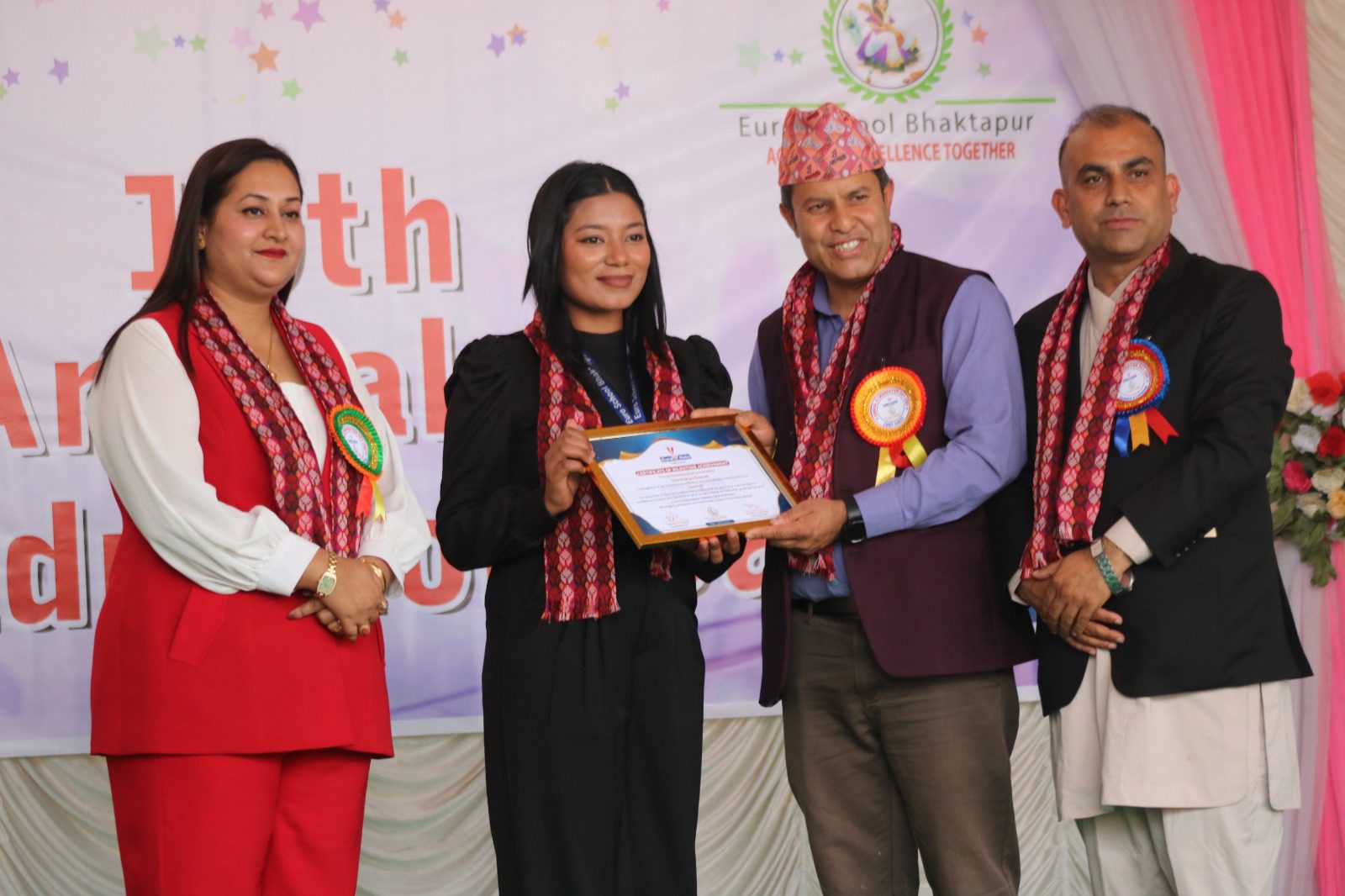 यूरो स्कुल सृजनानगर : एकैपटक ३९ जना विद्यार्थी भए दिक्षित (फोटोफिचर)