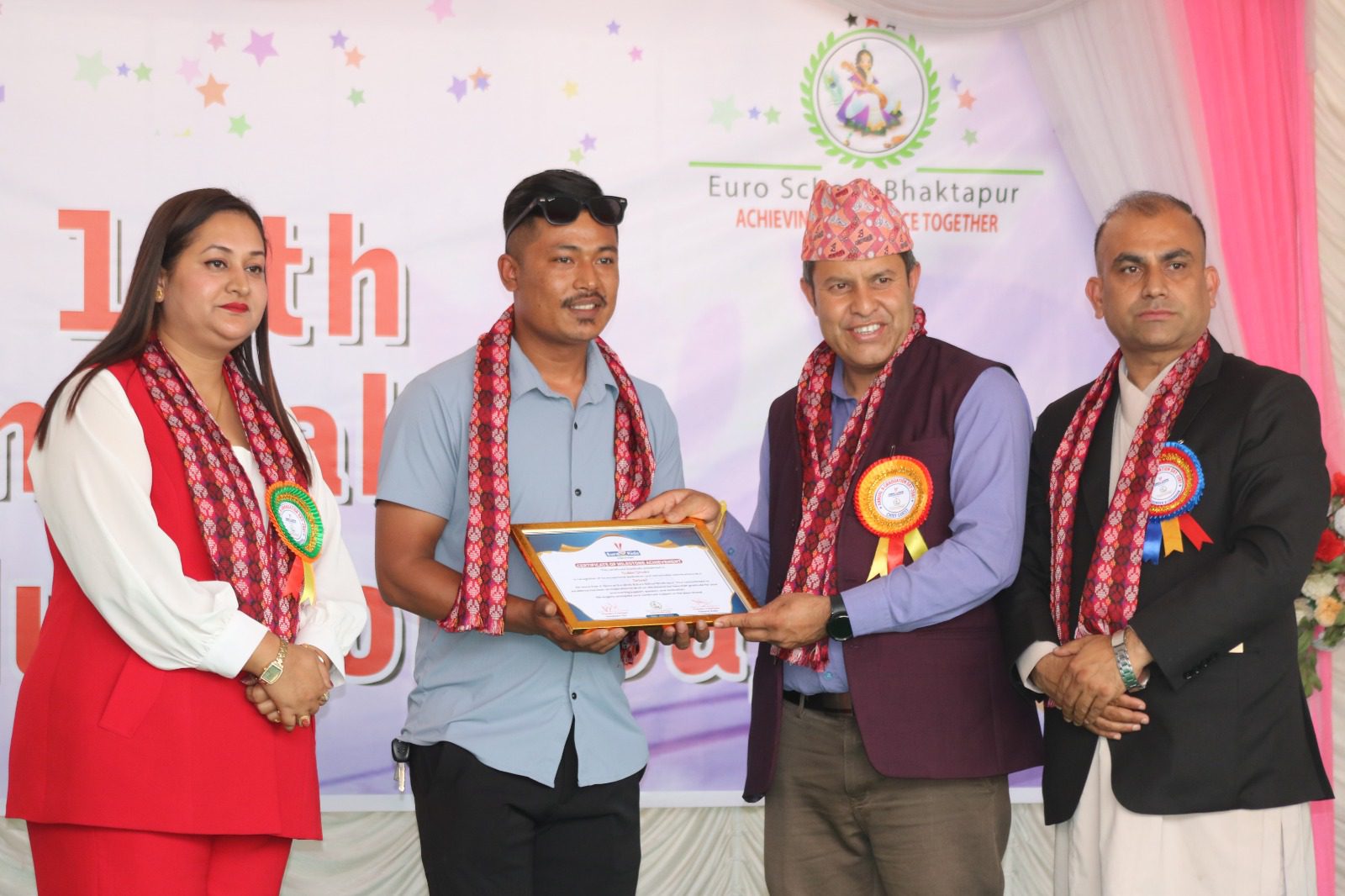 यूरो स्कुल सृजनानगर : एकैपटक ३९ जना विद्यार्थी भए दिक्षित (फोटोफिचर)