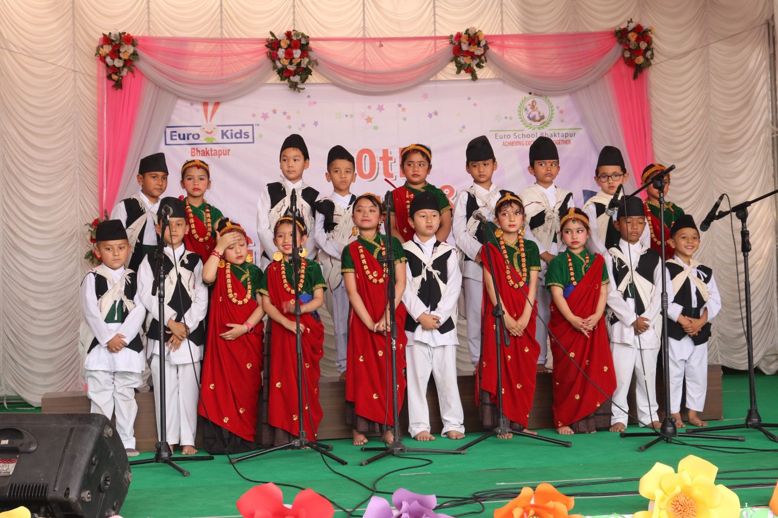 यूरो स्कुल सृजनानगर : एकैपटक ३९ जना विद्यार्थी भए दिक्षित (फोटोफिचर)
