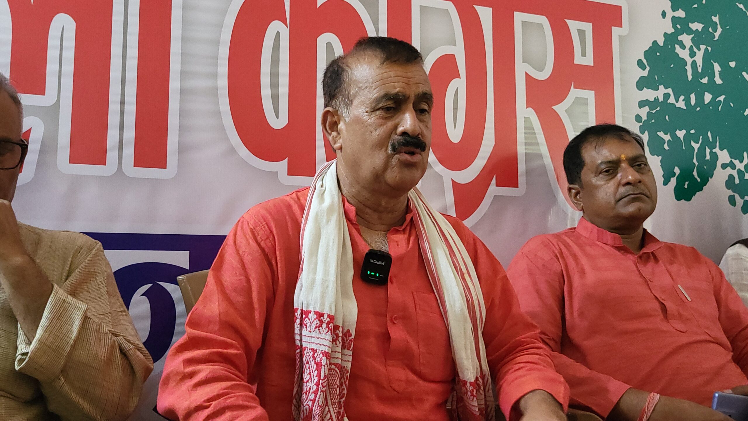 भाटभटेनी लुटपाटमा संलग्न सहमहामन्त्रीको छोराको नाम र तस्वीर सार्वजनिक गर्न लिङ्देनलाई चुनौती