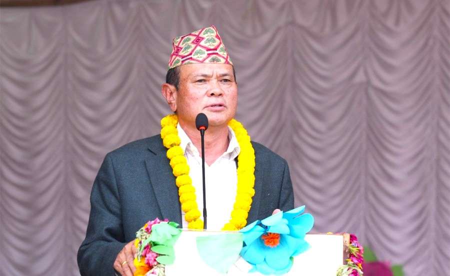 नवनियुक्त ऊर्जा राज्यमन्त्री गर्बुजाले आज शपथ ग्रहण गर्दै