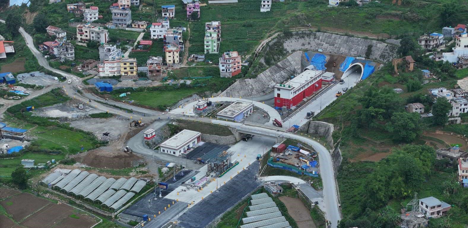 तस्बिरमा हेर्नुहोस् बलम्बु फ्लाइओभर र सुरुङ मार्ग