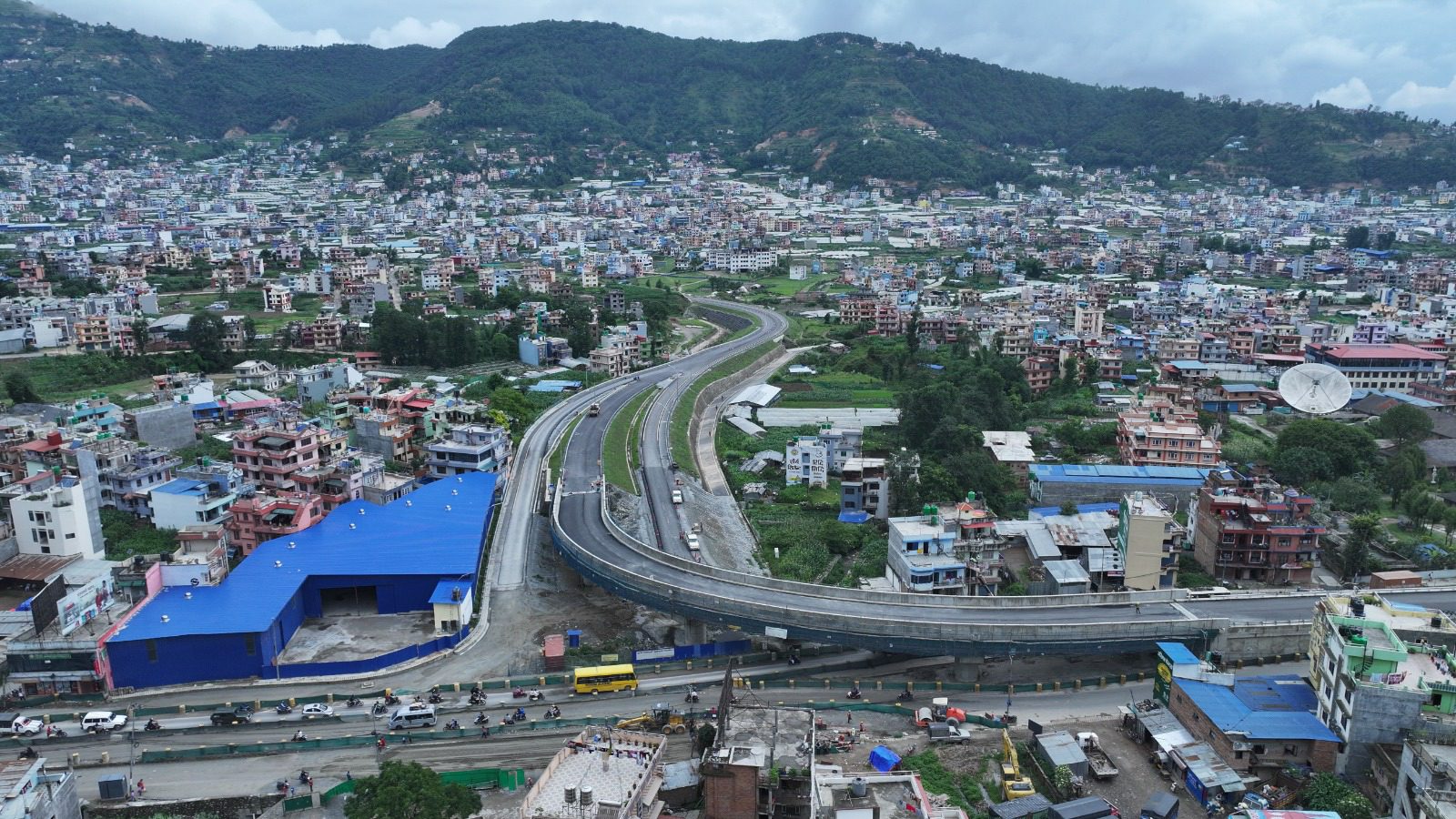 तस्बिरमा हेर्नुहोस् बलम्बु फ्लाइओभर र सुरुङ मार्ग