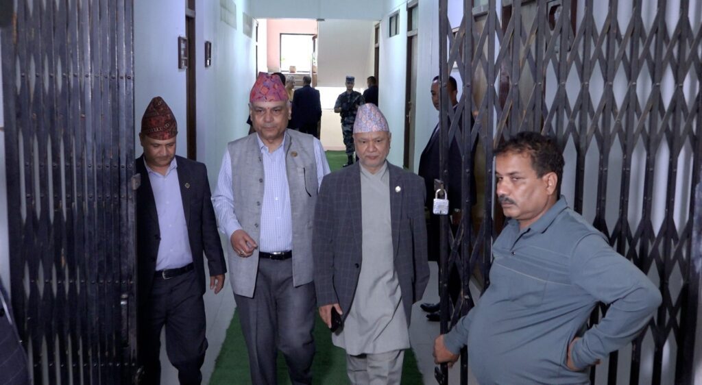 शिक्षा विधेयक पास गर्ने दबाबमा मन्त्री पन्त, कांग्रेस कार्यालयमै पुगेर छलफल