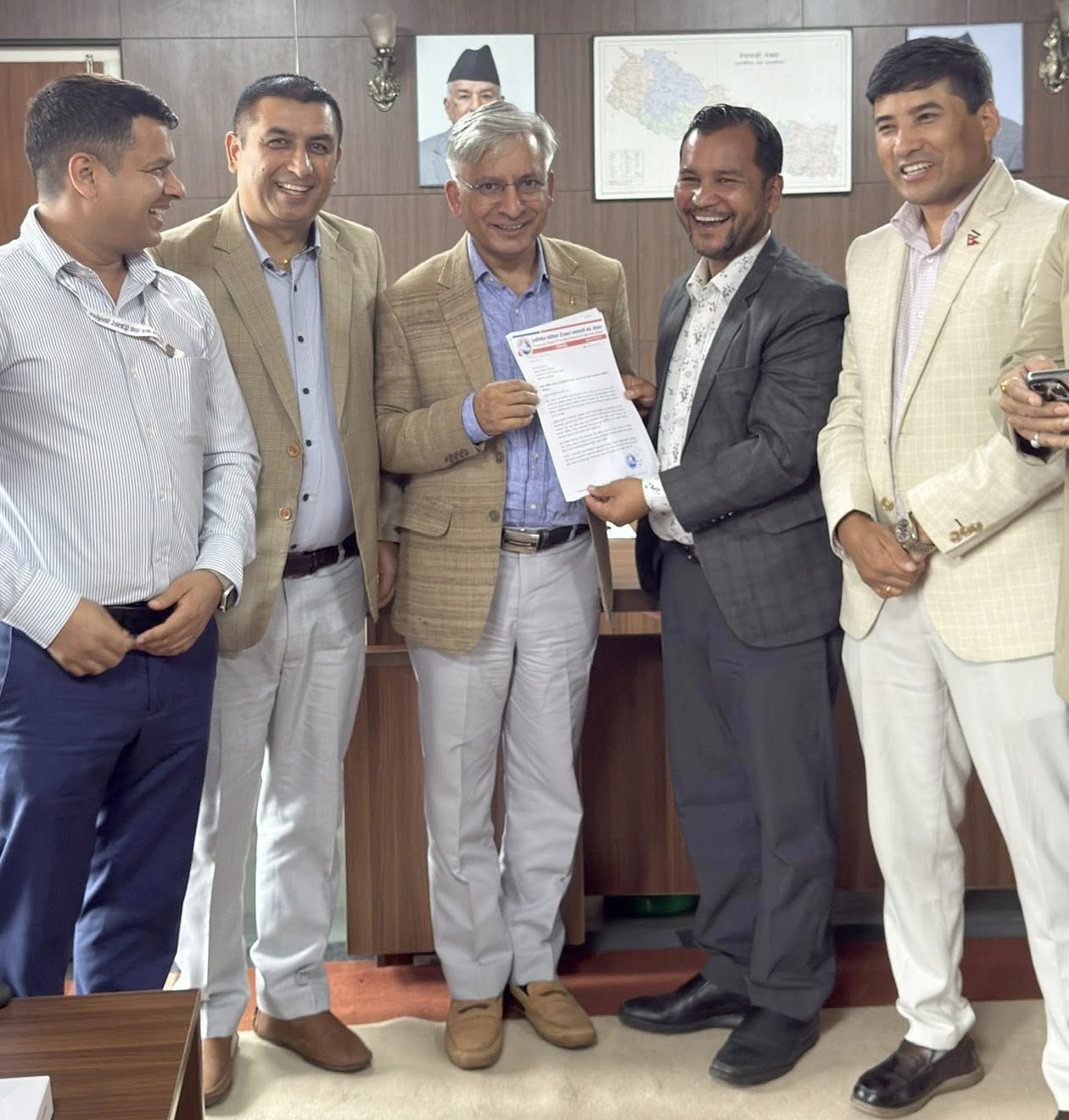 वैदेशिक रोजगारमा सय संख्या : प्रधानमन्त्रीका प्रमुख सल्लाहकार र मञ्च पदाधिकारीबीच छलफल