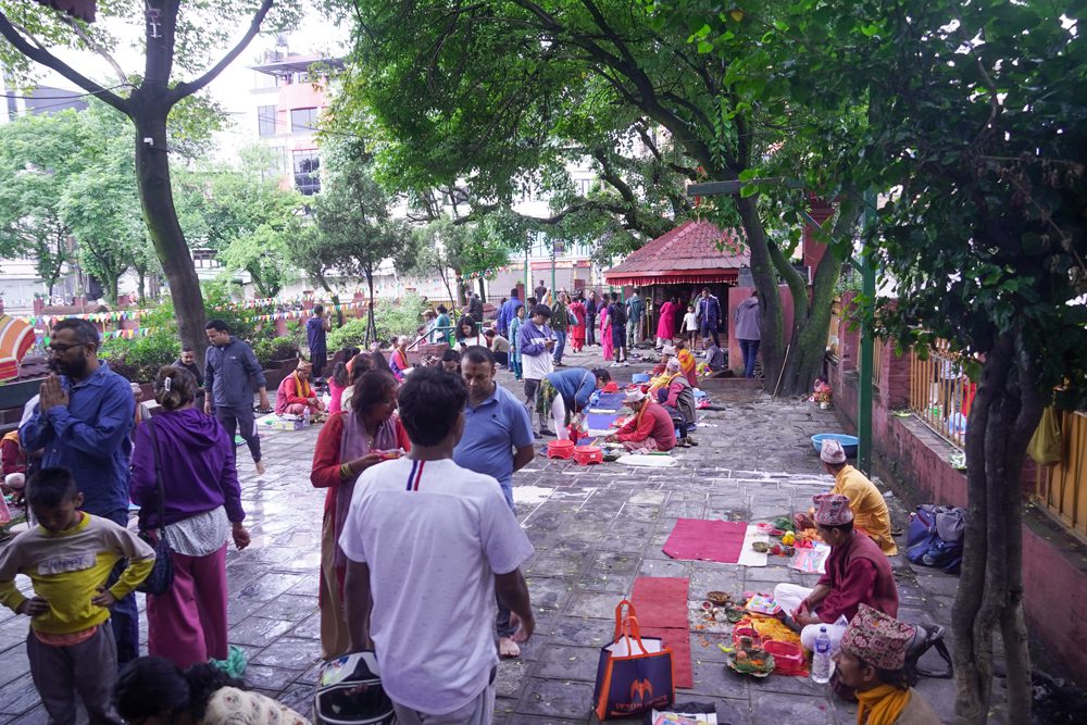 काठमाडौंको नागपोखरीमा यसरी मनाइयो नागपञ्चमी (तस्बिरहरु)