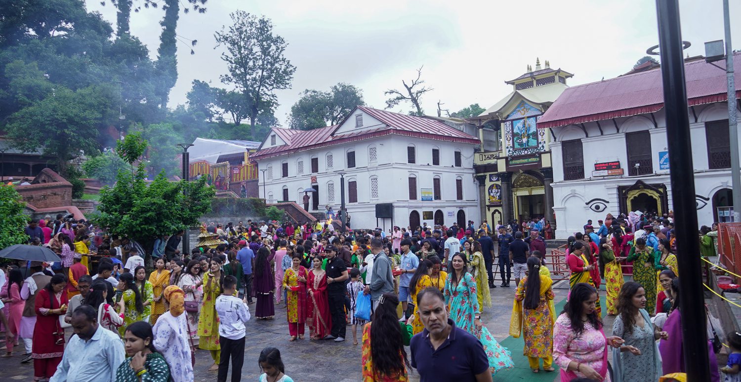 आज साउनको पहिलो सोमबार, यस्तो देखियो पशुपति (तस्बिरहरू)
