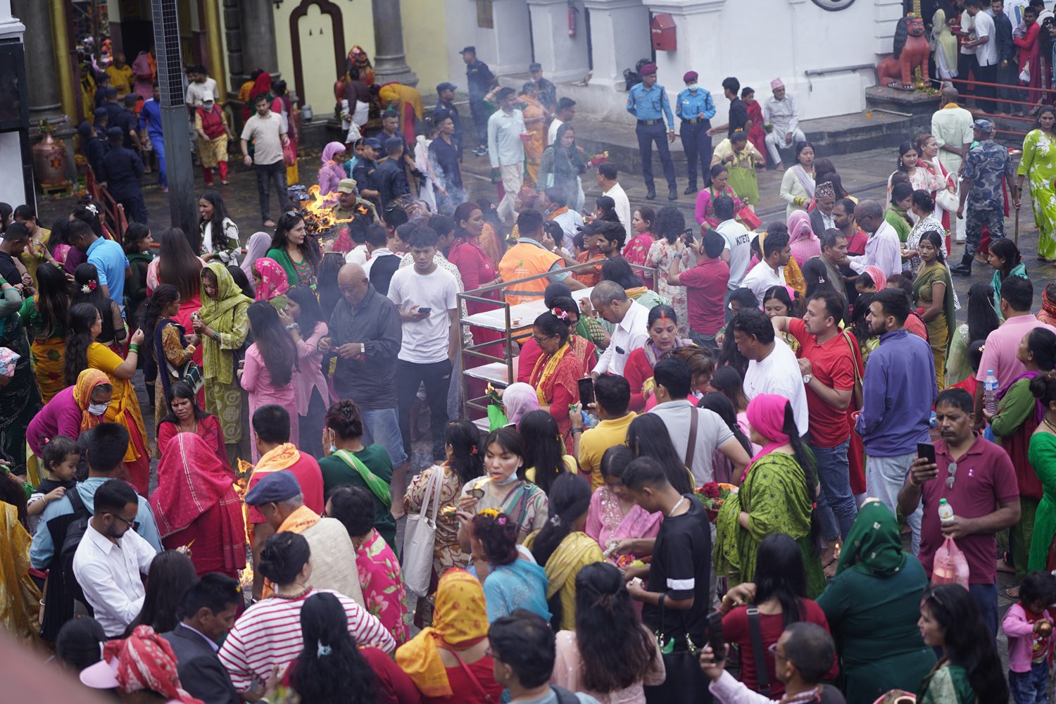 आज साउनको पहिलो सोमबार, यस्तो देखियो पशुपति (तस्बिरहरू)