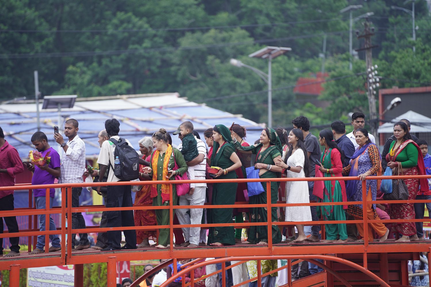 आज साउनको पहिलो सोमबार, यस्तो देखियो पशुपति (तस्बिरहरू)