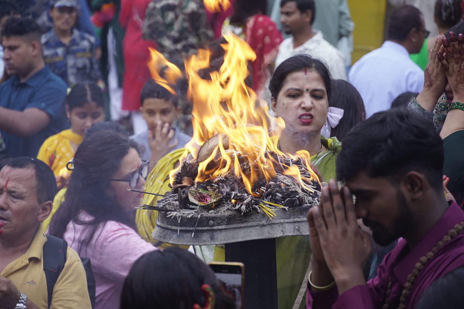 आज साउनको पहिलो सोमबार, यस्तो देखियो पशुपति (तस्बिरहरू)