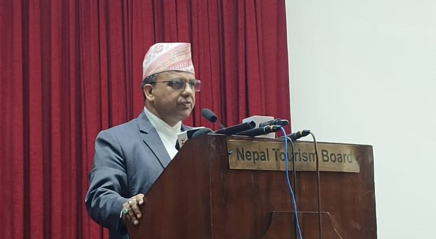 निजी क्षेत्रलाई रातो कार्पेट राखेर स्वागत गर्नुपर्छ : मन्त्री पाण्डे