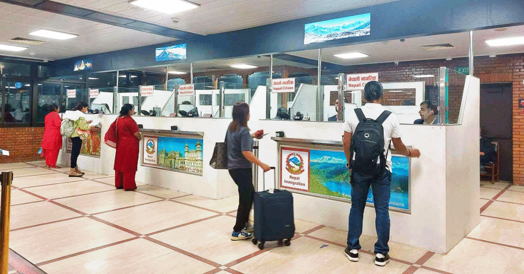 भर्खरै लोकसेवा पास गरेका ४५ अधिकृतलाई विमानस्थलस्थित अध्यागमन कार्यालयमा खटाइयो