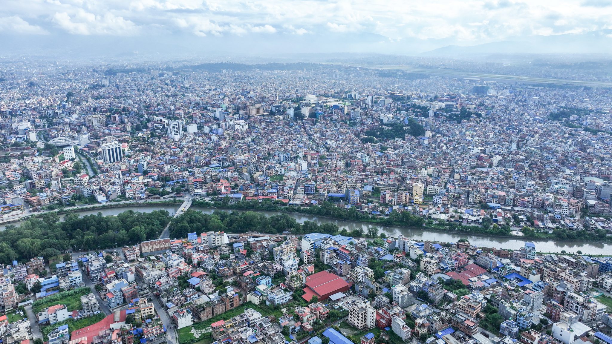 वर्षापछि बढेको बागमती नदीसँगै खुलेको काठमाडौं उपत्यका (तस्वीरहरु)