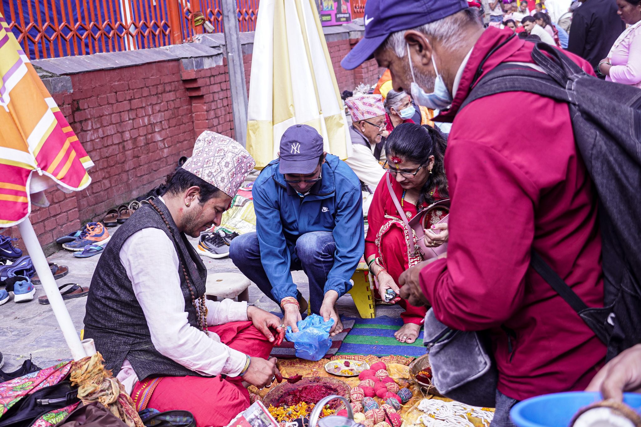 पशुपतिमा जनै पूर्णिमाको रौनक (तस्वीरहरु)