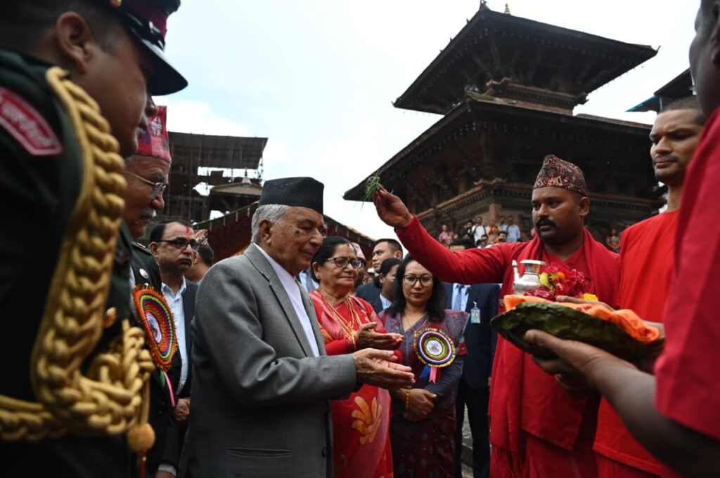 राष्ट्रपति पौडेल कृष्ण मन्दिरमा
