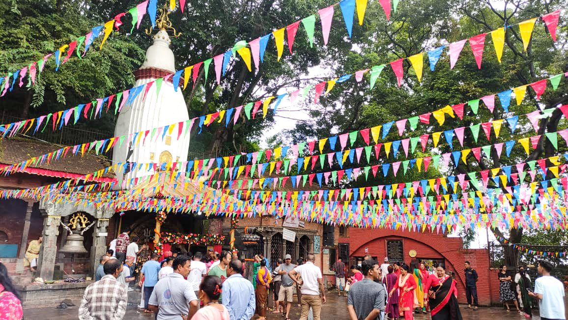 सूर्यविनायक गणेश मन्दिरमा भक्तजनको घुइँचो (तस्वीरहरु)