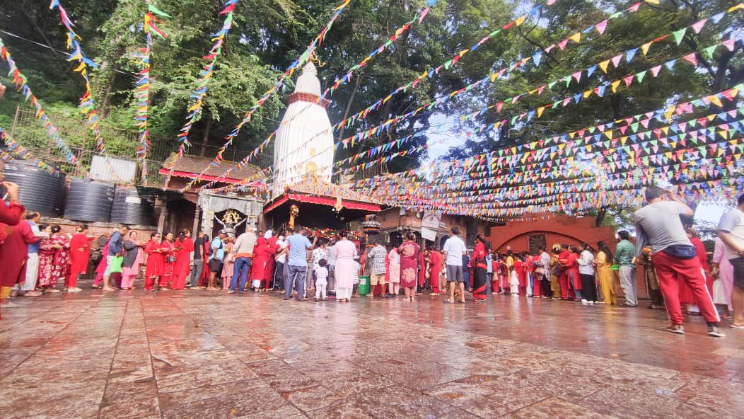 सूर्यविनायक गणेश मन्दिरमा भक्तजनको घुइँचो (तस्वीरहरु)