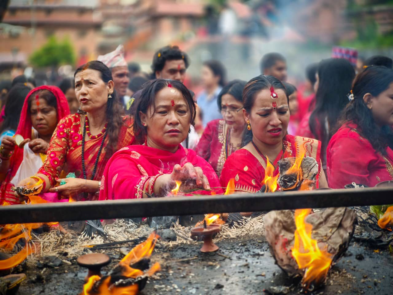 पशुपतिनाथमा तीजको रौनक (तस्वीरहरु)