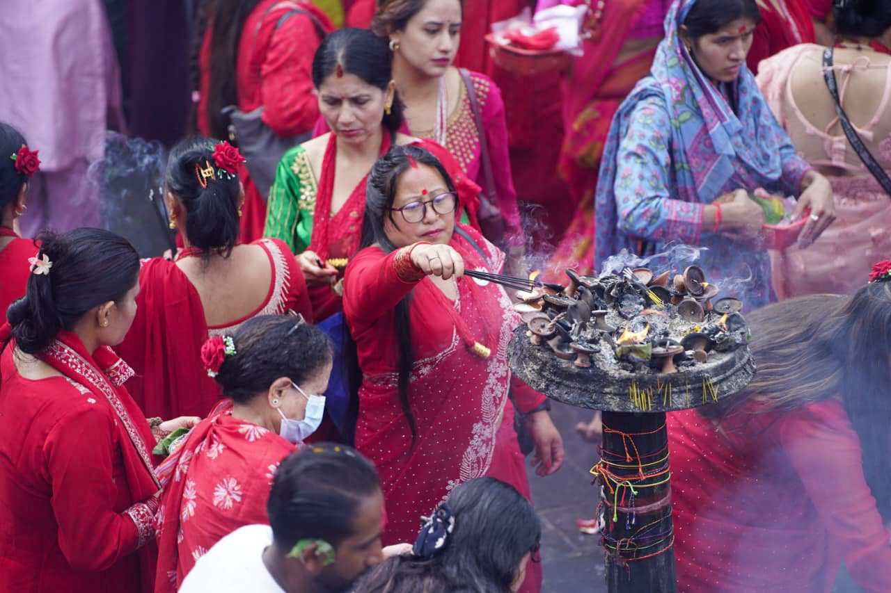पशुपतिनाथमा तीजको रौनक (तस्वीरहरु)