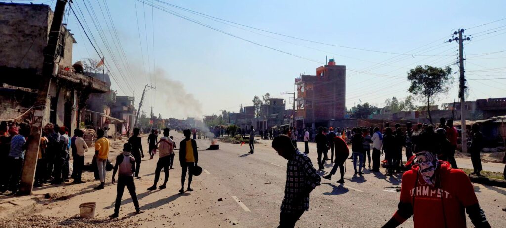 धनुषामा मुर्ति विसर्जनको क्रममा दुई समुदायबीच विवाद