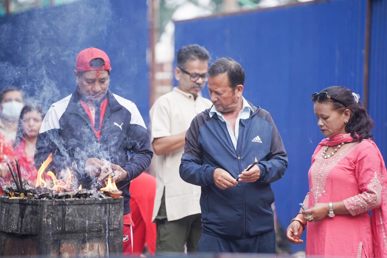 घटस्थापनाका दिन भद्रकालीमा दर्शन र गाडी पूजा गर्नेहरूको घुइँचो (तस्वीरहरु)