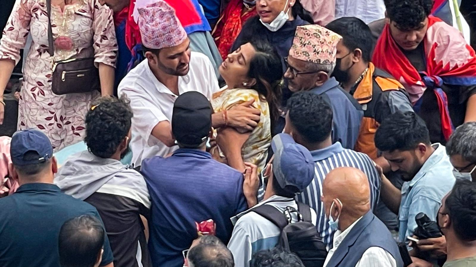 जेनजी आन्दोलनमा ज्यान गुमाएकाहरुको राष्ट्रिय सम्मानका साथ अन्त्येष्टि (तस्वीरहरू)