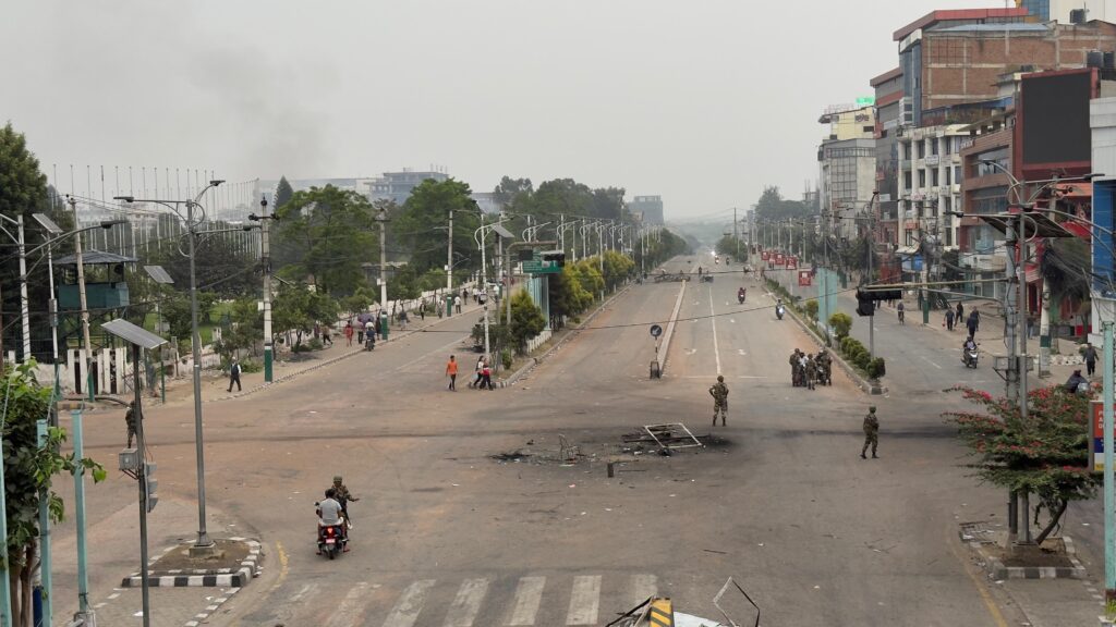 काठमाडौं उपत्यकाको जनजीवन क्रमशः सामान्य बन्दै