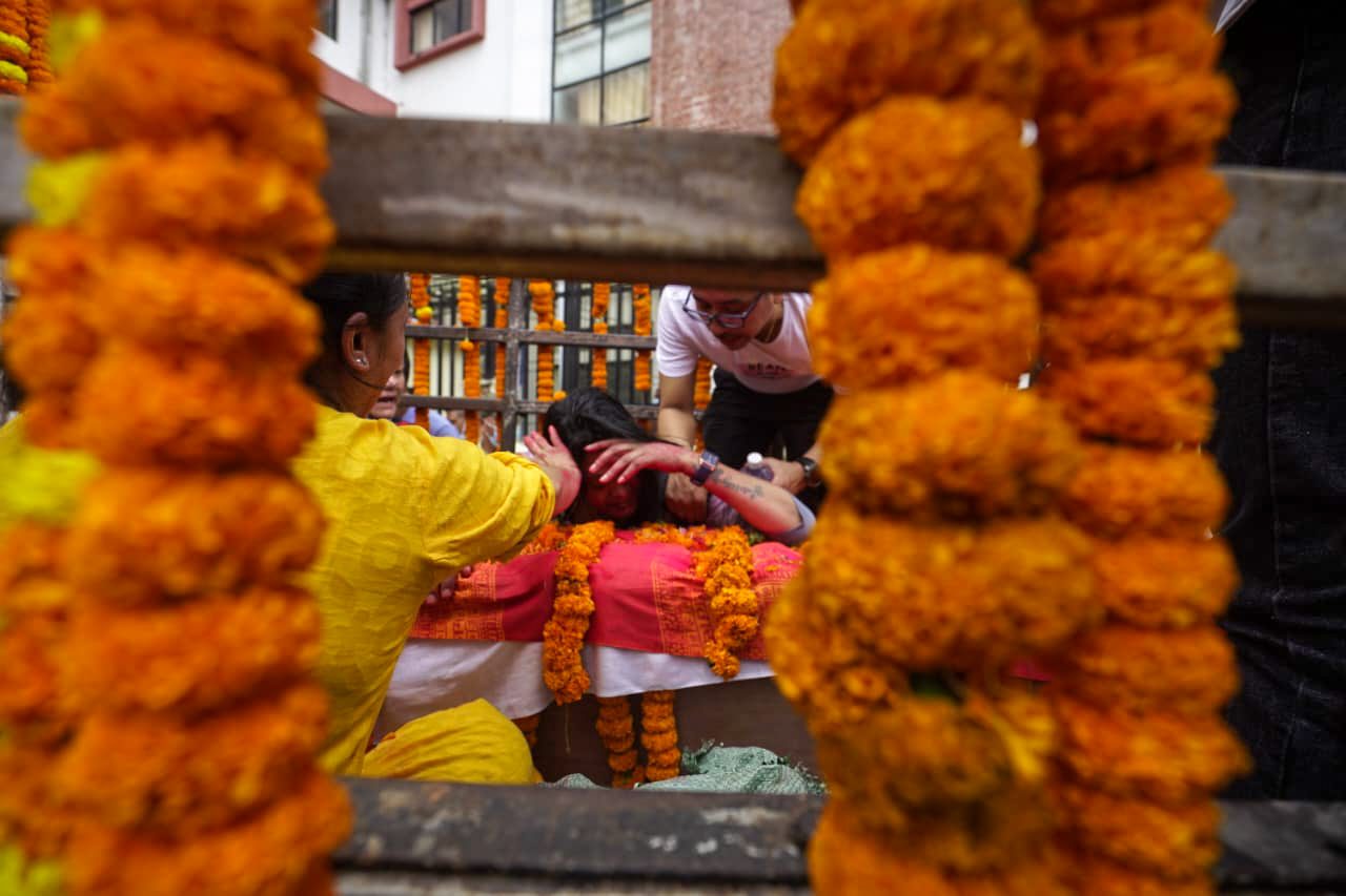 जेनजी आन्दोलनमा ज्यान गुमाउनेहरुको सम्मानमा शव यात्रा (फोटो फिचर)