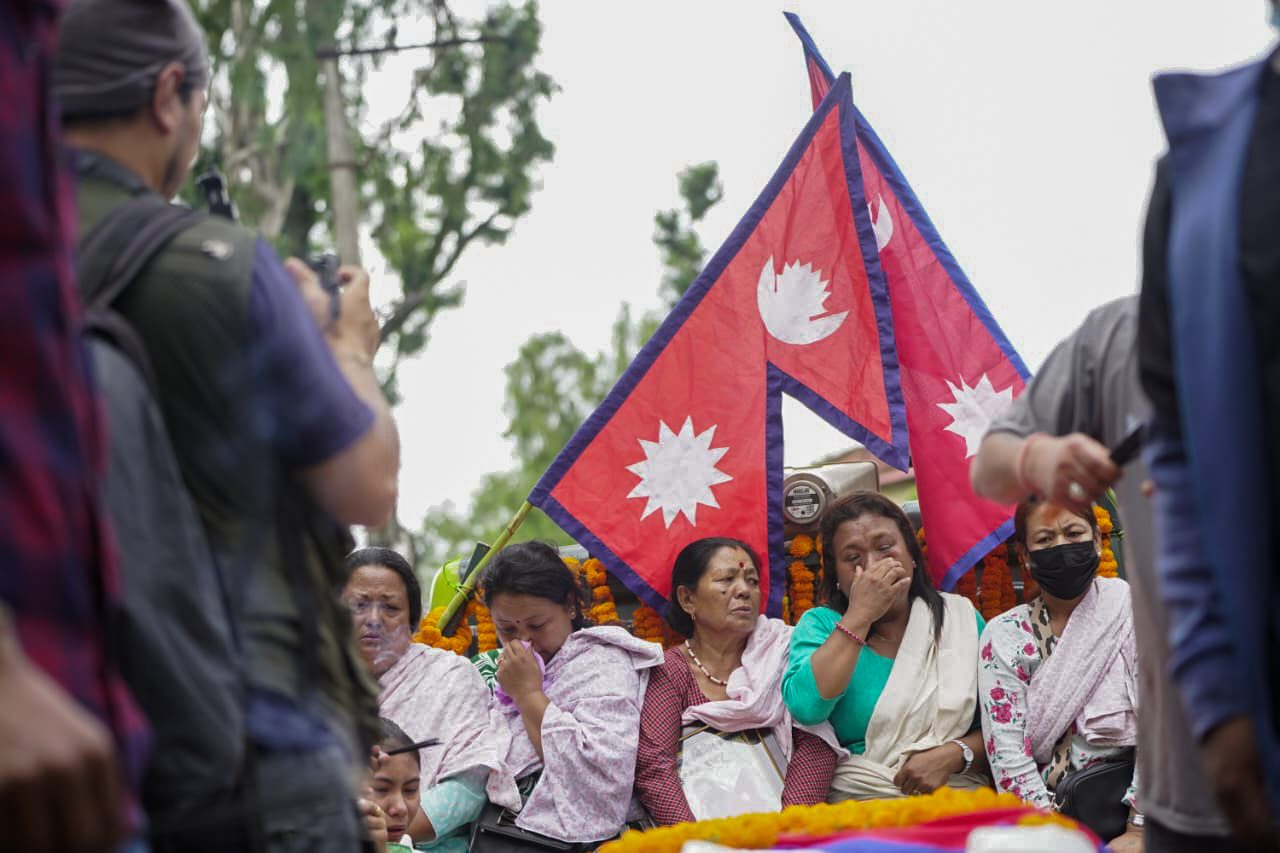 जेनजी आन्दोलनमा ज्यान गुमाउनेहरुको सम्मानमा शव यात्रा (फोटो फिचर)