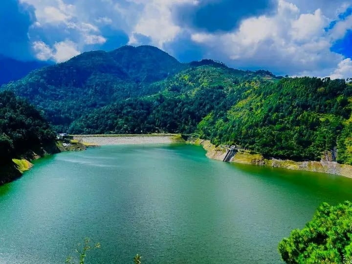 अविरल वर्षापछिको कुलेखानीको मनमोहक दृश्य