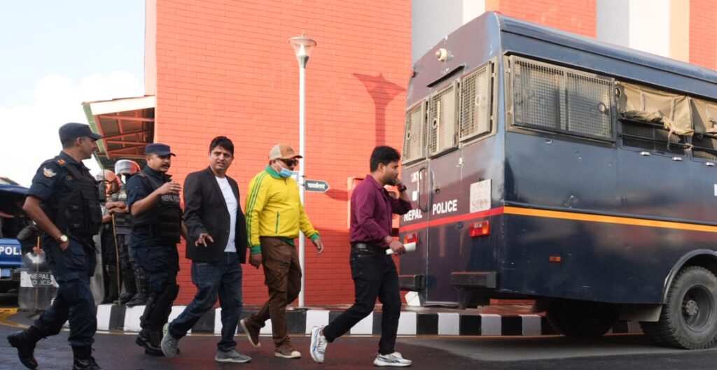 बालेन र सुधनविरुद्ध अखिलको जाहेरी, २४ घण्टामा जानकारी दिने प्रहरीको जवाफ