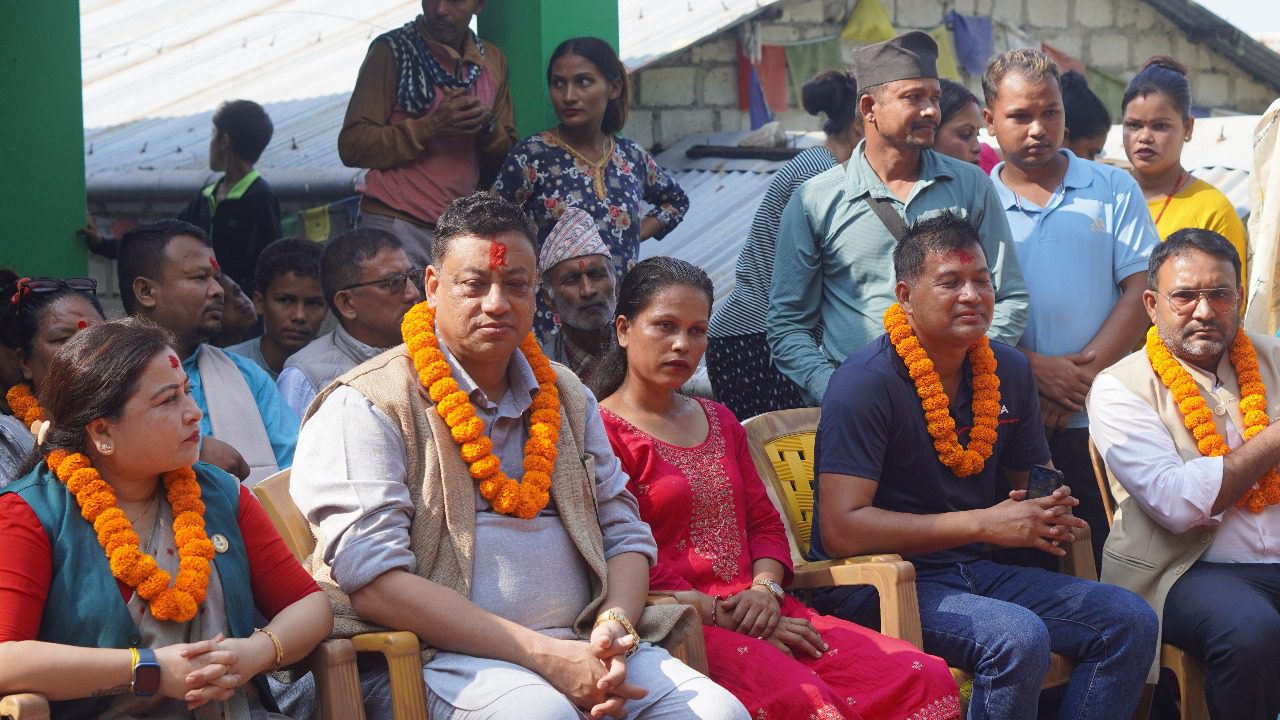 मुख्यमन्त्री बानियाँको नयाँ अभियान : सुनुवारलाई नयाँ घर हस्तान्तरण
