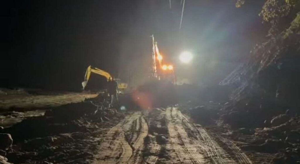 बिपी राजमार्गमा रातभरि काम, आजै यातायात सञ्चालनको तयारी