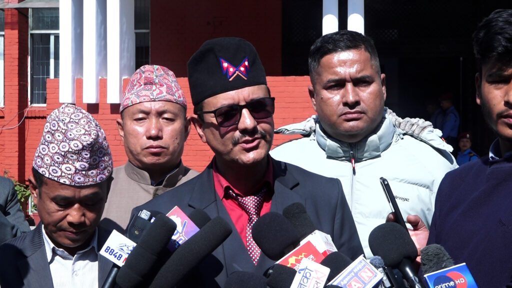 गृहमन्त्री अर्याल र दुर्गा प्रसाईंका प्रतिनिधिबीच भेटवार्ता