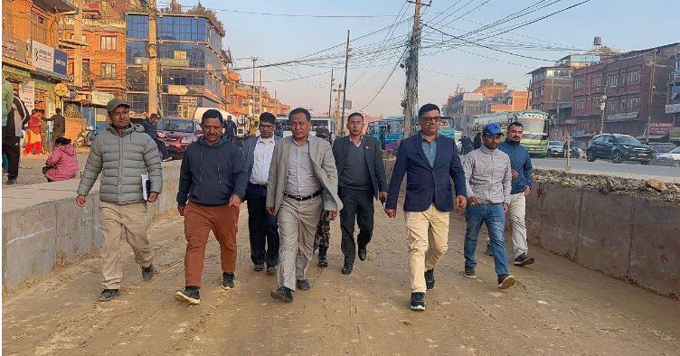 सूर्यविनायक—धुलिखेल सडक निर्माण कामलाई तिव्रता दिन मन्त्री घिसिङको आग्रह