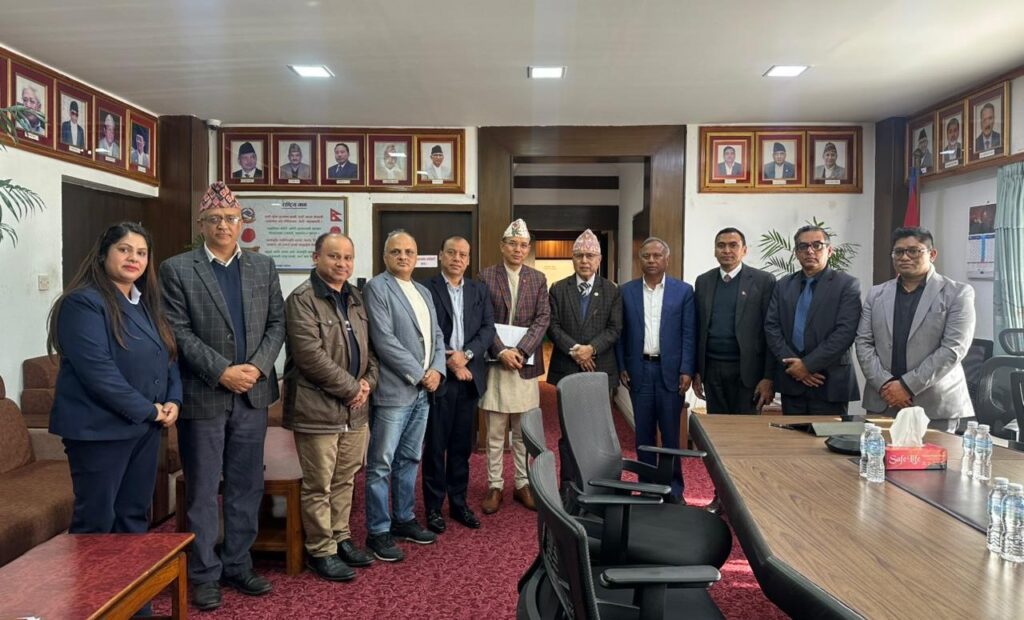 एनआरएन नेपाल डेभलप्मेन्ट फण्ड सञ्चालनका लागि सरकार सकारात्मक छ : अर्थमन्त्री खनाल