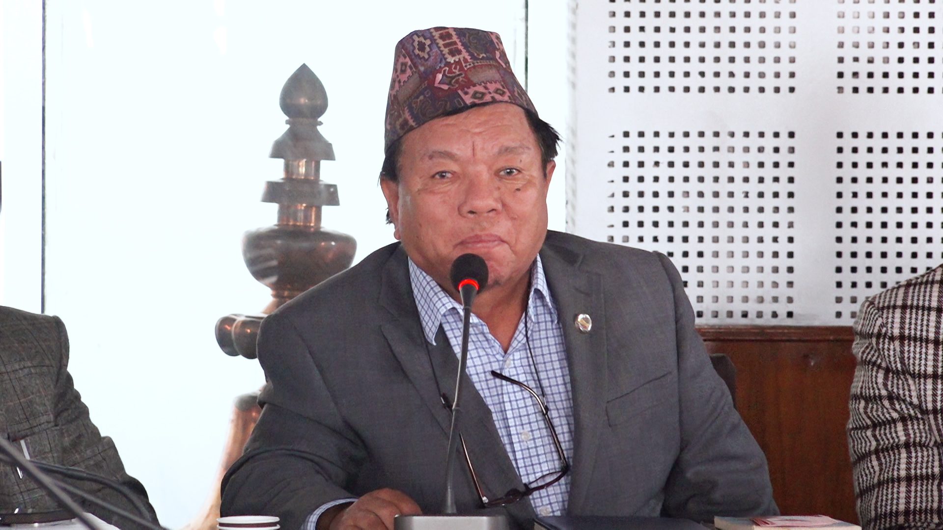 ध्यान र योगलाई व्यवहारिक बनाउन पाठ्यक्रममा समावेश गर्नुपर्छ : मन्त्री पुन
