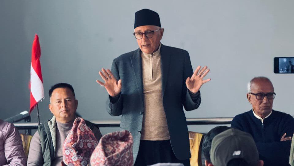 पार्टी फुटबाट जोगाउन आफूले मध्यमार्गी धार अपनाएको हो : शेखर कोइराला