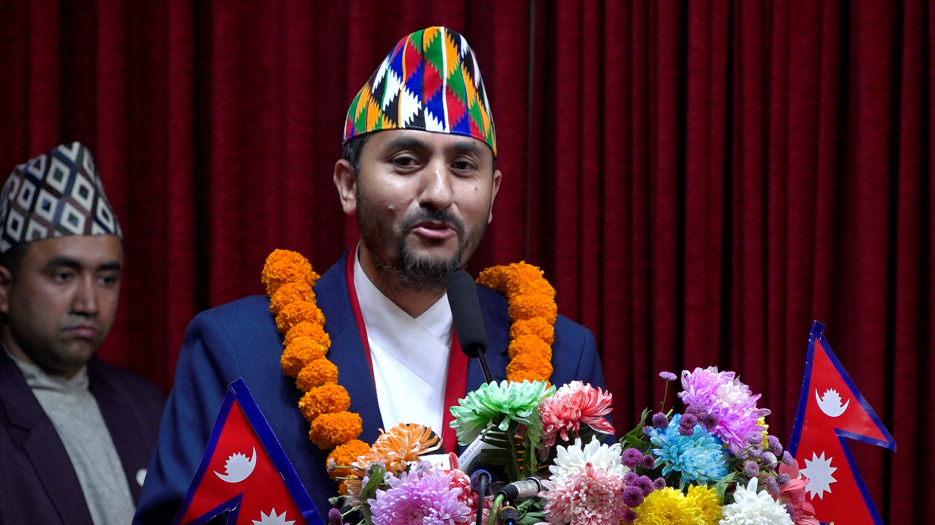 राष्ट्रिय पोशाकलाई मान्यता दिनुका साथै उत्सव र दिवस मनाउनुपर्छ भन्ने पक्षमा छु : मन्त्री खरेल