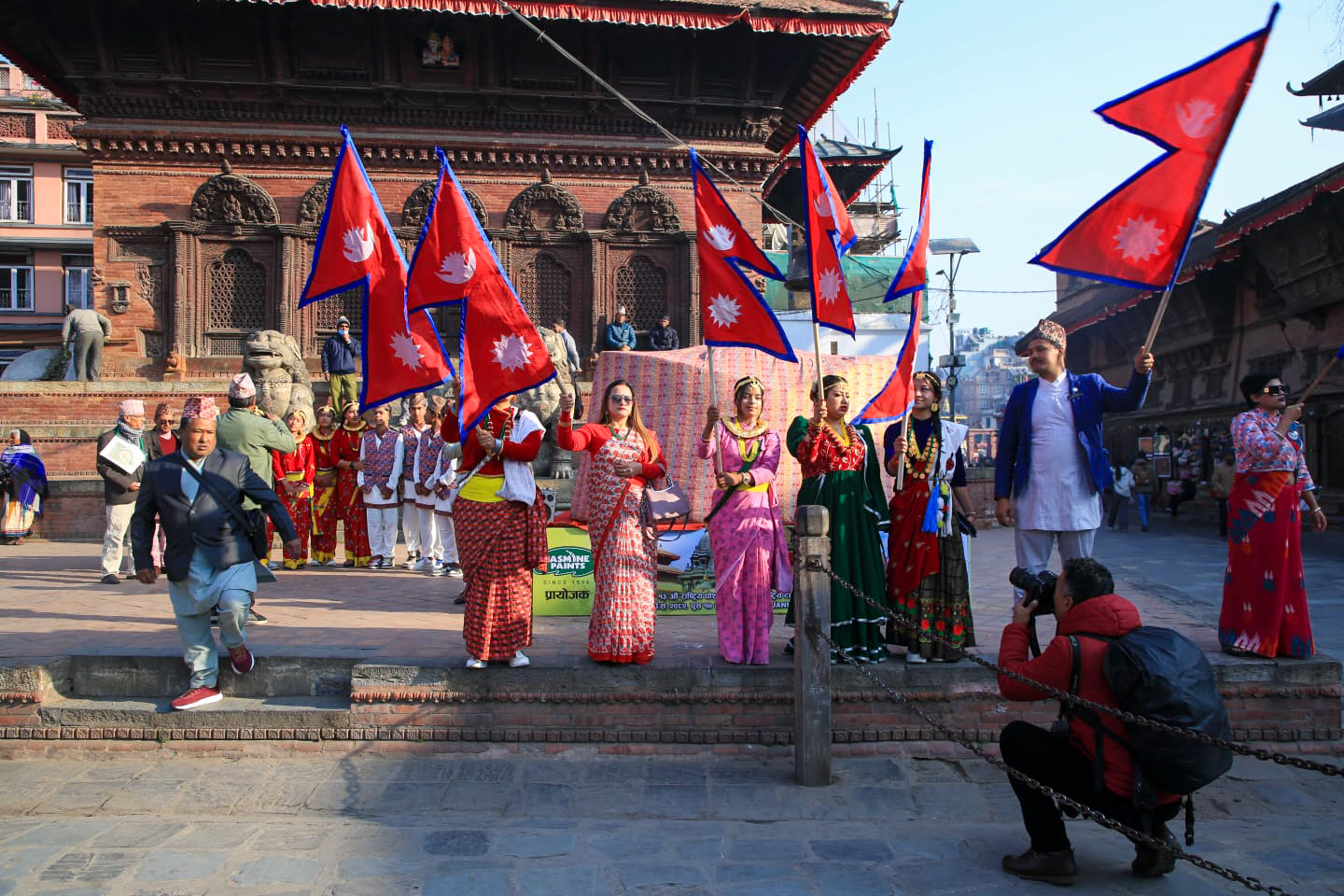 बसन्तपुरमा राष्ट्रिय पोशाक तथा टोपी दिवसको रौनक (तस्विरहरु)
