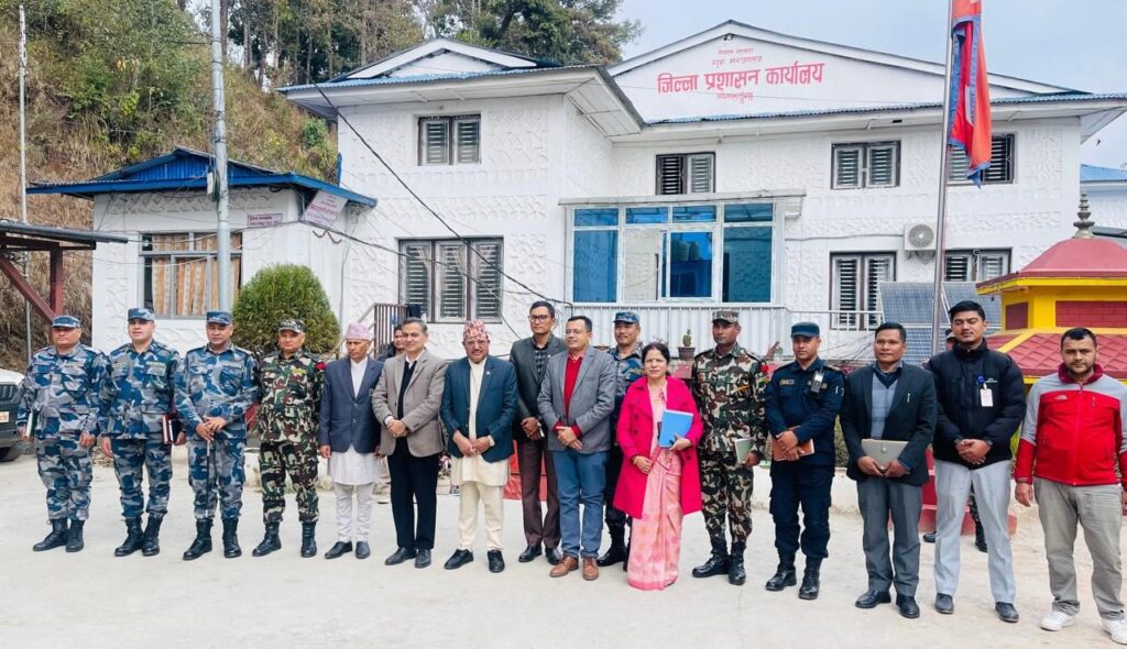 गृहमन्त्रीले भने : ‘निर्वाचनमा सुरक्षा मजबुद छ, ढुक्क भएर मतदान गर्नुस्’