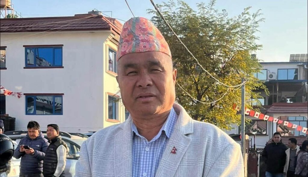 ओखलढुंगामा एमाले उम्मेदवारलाई समर्थन गर्दै नेकपाका सिताराम गुरुङले पार्टी छाडे
