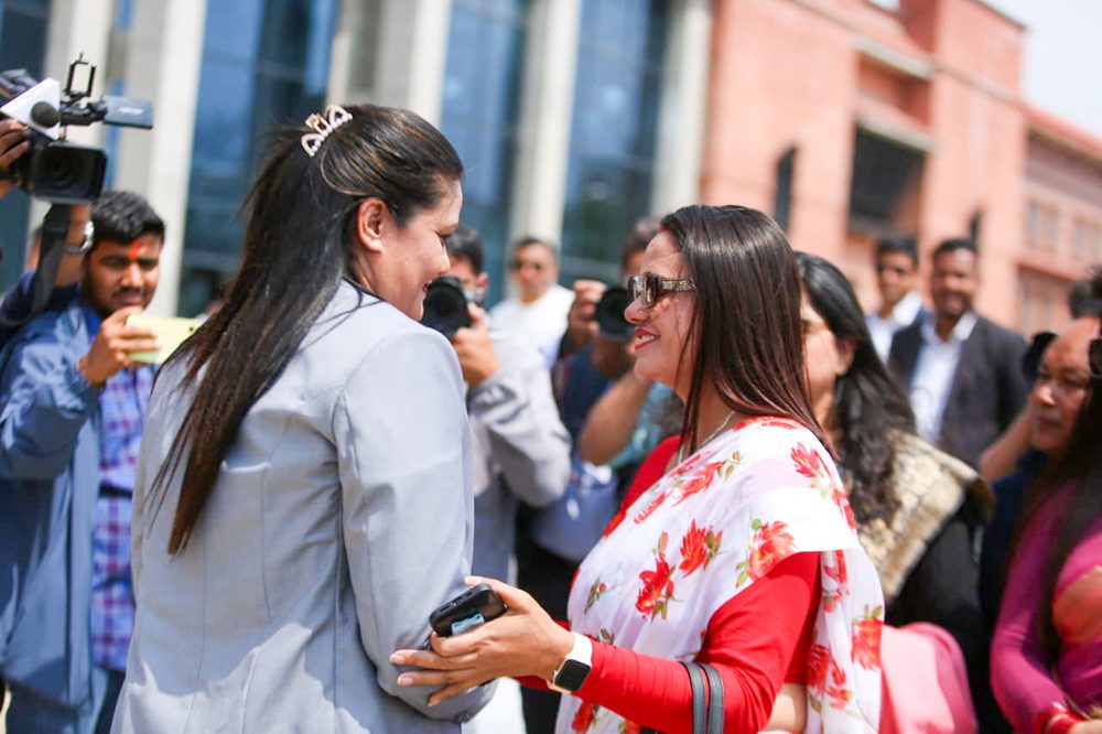 शपथका लागि सिंहदरबारमा नवनिर्वाचित सांसदहरू(तस्बिरहरु)