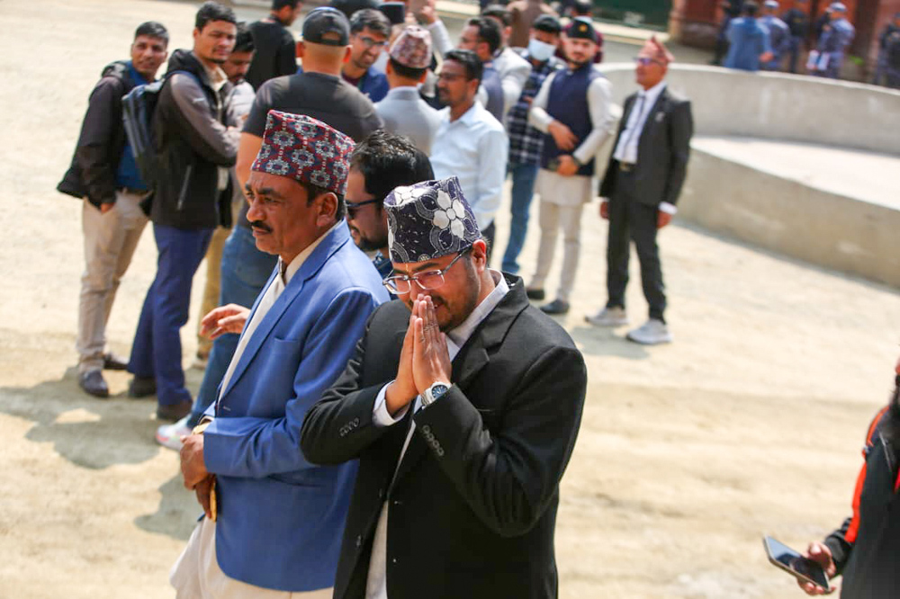 शपथका लागि सिंहदरबारमा नवनिर्वाचित सांसदहरू(तस्बिरहरु)