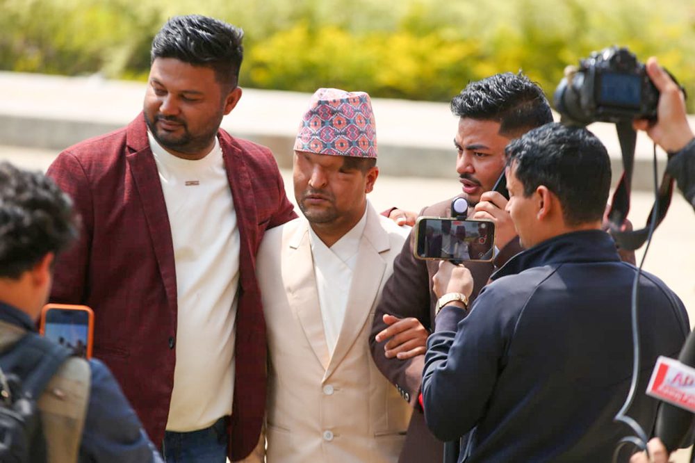 शपथका लागि सिंहदरबारमा नवनिर्वाचित सांसदहरू(तस्बिरहरु)