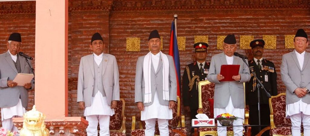 प्रतिनिधिसभाका ज्येष्ठ सांसद केसीले लिए शपथ