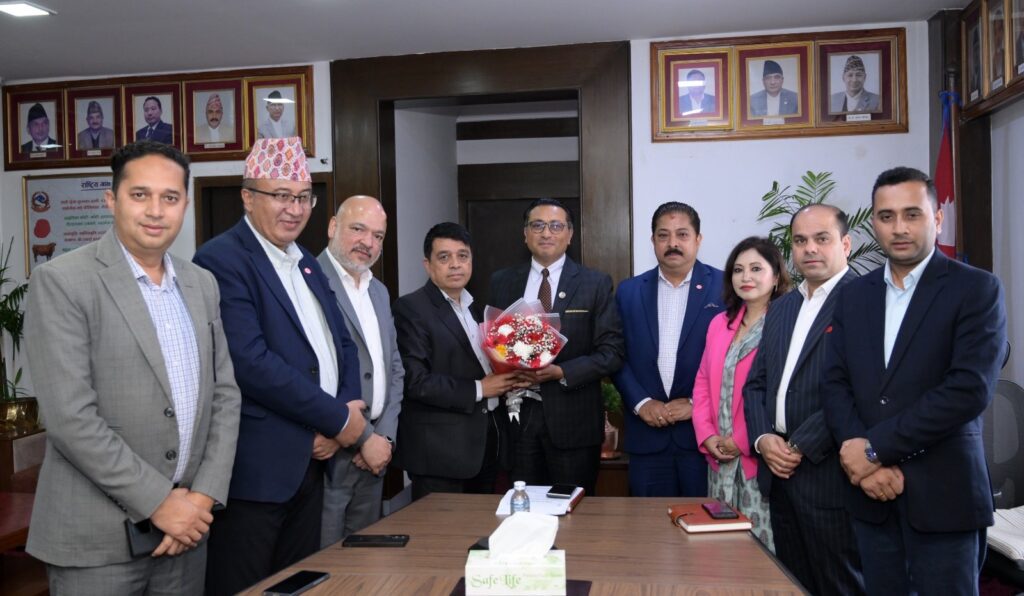 अब निजी क्षेत्रले घुस खुवाउनु पर्दैन, ढुक्क भएर लगानी बढाउनुस: अर्थमन्त्री वाग्ले
