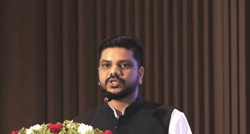 वैदेशिक रोजगार समस्या समाधान गर्न ऐन संशोधनको तयारी भइरहेको छ : मन्त्री यादव